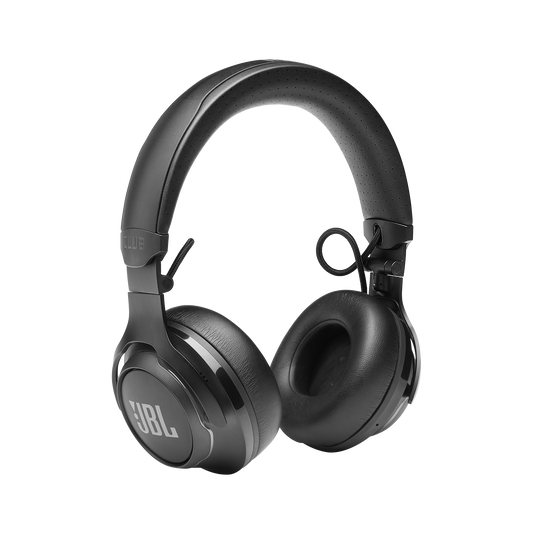 JBL Club 700BT - Black - Wireless on-ear headphones - Detailshot 2